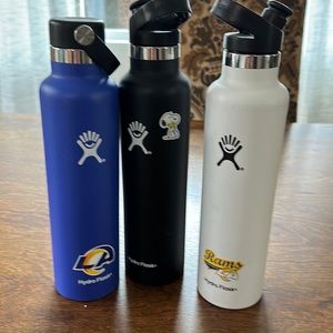 Lot of 3 24oz hydro flask.